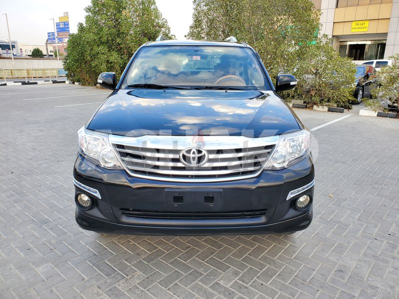 Toyota Fortuner 2012 V4 G.c.c Specification In Excellent Condition 12 Image