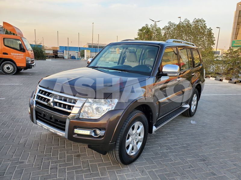 MITSUBISHI PAJERO 2017 V6 3.5 G.C.C ACCIDENT FREE IN EXCELLENT CONDITION