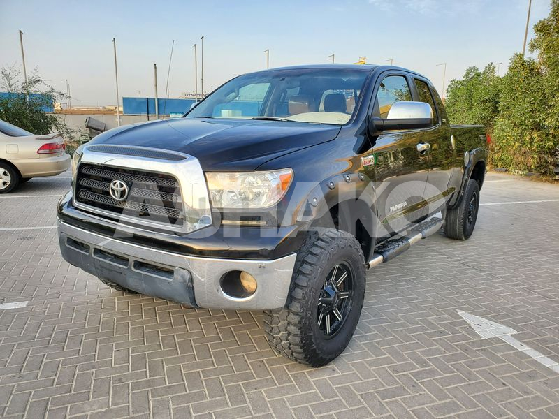 TOYOTA TUNDRA 2008 V8 5.7 IN EXCELLENT CONDITION