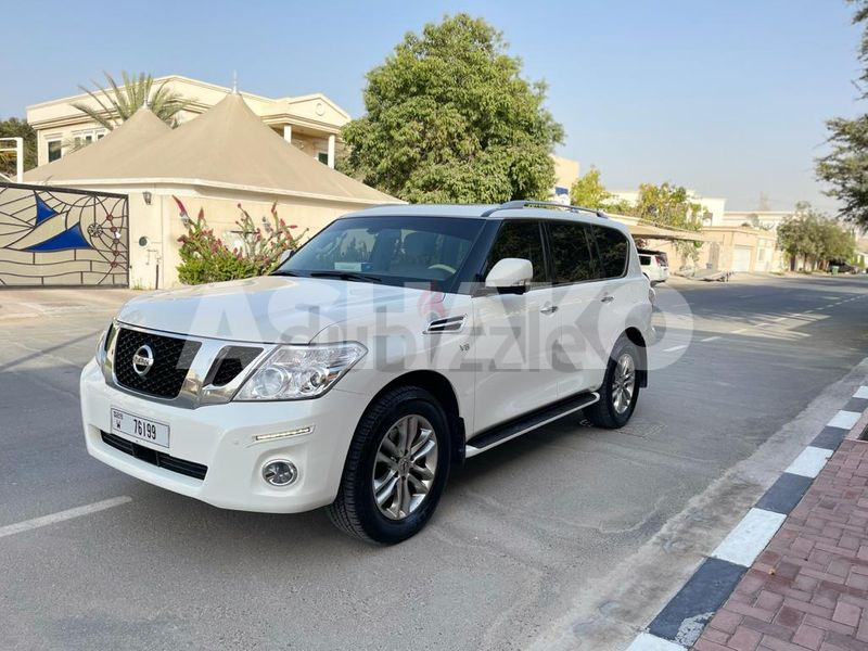 Nissan Patrol LE Platinum GCC 100% accident free full service history from agency