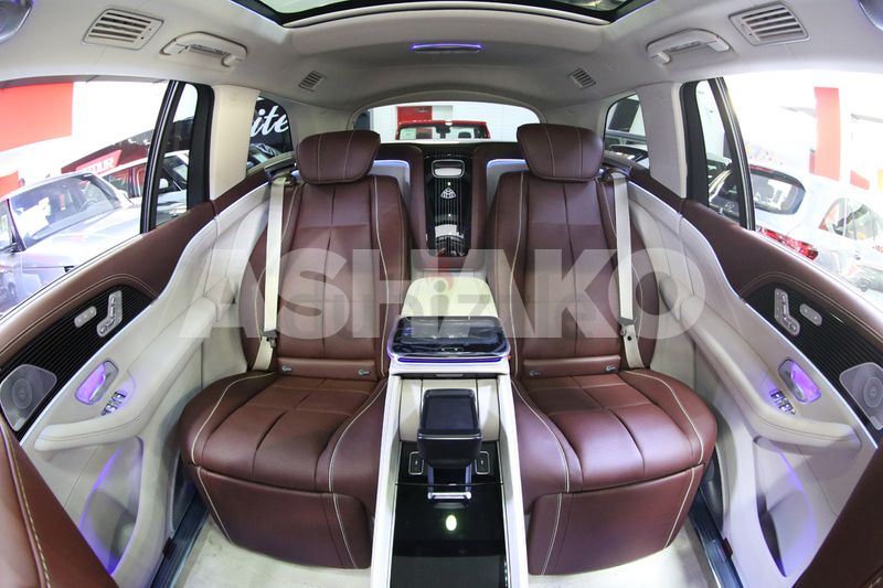 2021 !! Brand New Mercedes**Maybach Gls 600** | Rear Fridge | Warranty Available 7 Image