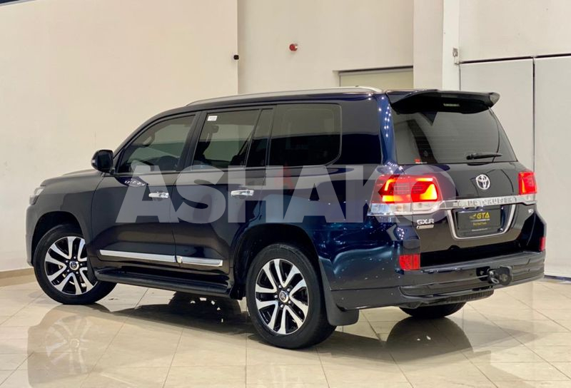 2019 Toyota Land Cruiser V8 Gxr Grand Touring, Toyota Warranty + Service Contract, Low Kms, Gcc 4 Image
