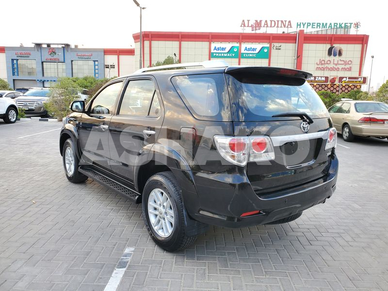Toyota Fortuner 2012 V4 G.c.c Specification In Excellent Condition 8 Image