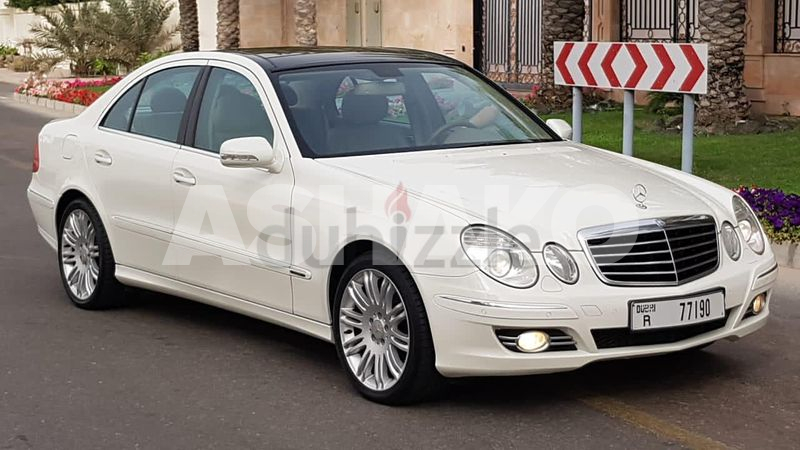 LIMITED MERCEDES E280 V6“” POWERFUL ENGINE “” TOP RANGE “ GCC“ 100% ACCIDENTS FREE “” PANORAMIC ROOF