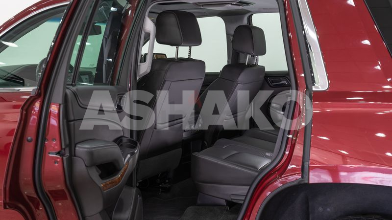 Chevrolet Tahoo Ltz 2018 - Gcc - Fsh - Warranty Till 11/2021 - Excellent Condition 7 Image
