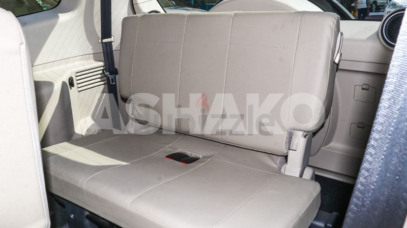 Mitsubishi Pajero Platinum 3.8L 7 Image