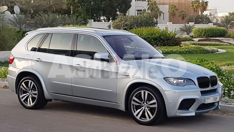 INDIVIDUAL M-POWER BMW X5M V8 ** HIHEST OPTIONS ** 100% ACCIDENTS FREE ** GCC ** LOW MILEAGE **ELITE