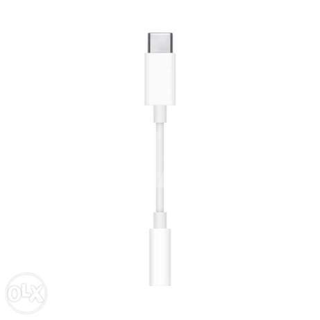 Apple USB-C to 3.5 mm Headphone Jack Adapt...