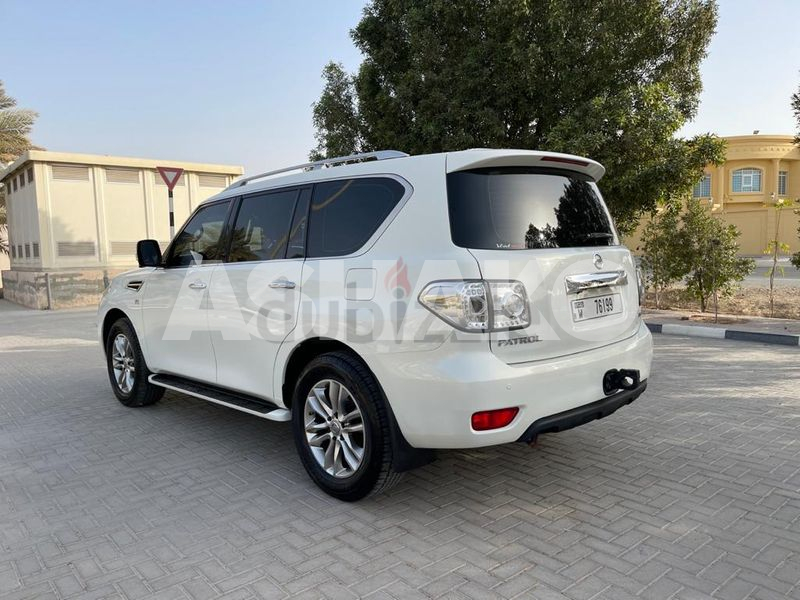 Nissan Patrol Le Platinum Gcc 100% Accident Free Full Service History From Agency 5 Image