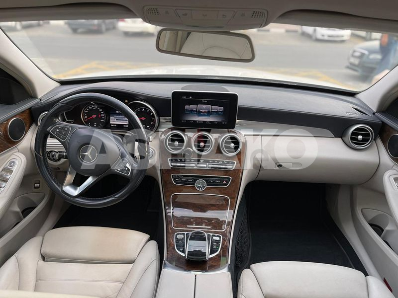 Mercedes-Benz - C200 - 2015 - Panoramic Full Option - Gcc 10 Image