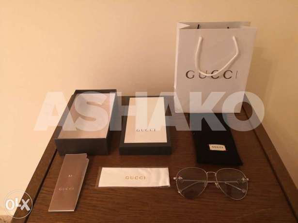Gucci sunglasses / 200,000 L.L.