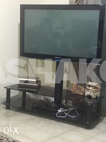 tv 48" with table used but like new