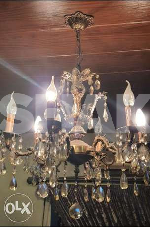 ثريات للبيع