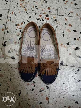 Used Shoes For Sale Only For 20 Alf Lira 1 Image
