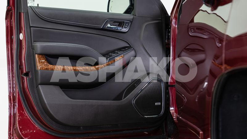 Chevrolet Tahoo Ltz 2018 - Gcc - Fsh - Warranty Till 11/2021 - Excellent Condition 4 Image