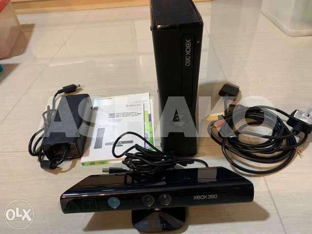 xbox 360 with kinect and 2 controllers 900...