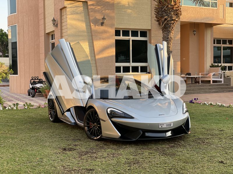 Under Warranty 2017 Mclaren 570GT by Al Habtoor panoramic roof