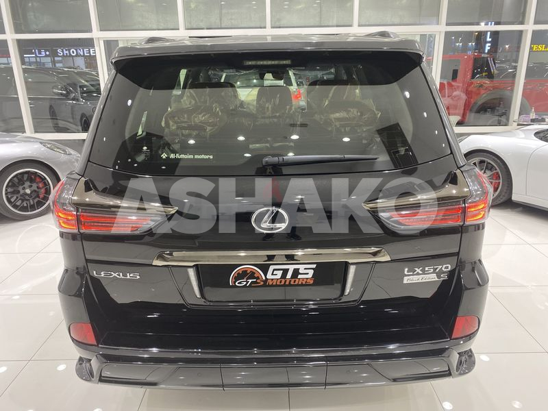 Lexus LX 570s Black Edition 2021 GCC Fully Loaded + Soft Doors GCC 4Warranty Al-Futtaim