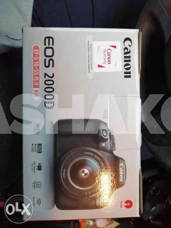 Camera Canon EOS 2000D