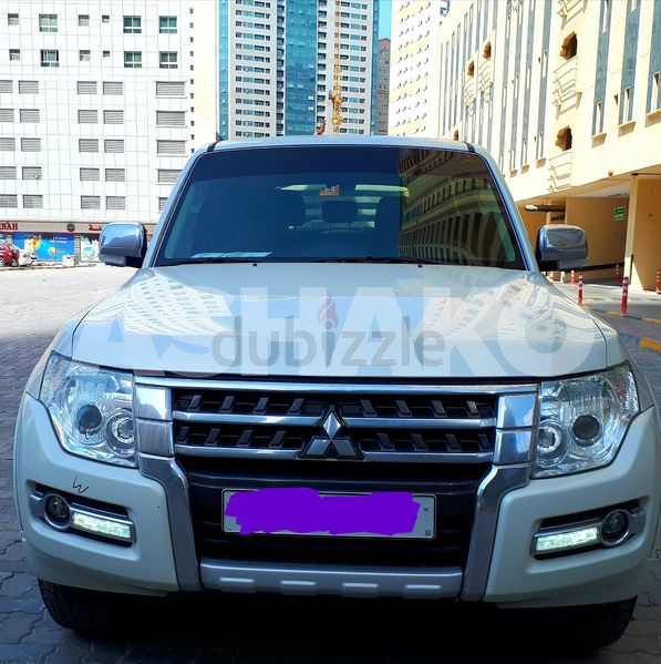 Pajero 3.5 Gls V6 2017 Gcc Spec No Accident 100% Original Paint 4 Wd Cruise Camera Reduced Price 2 Image