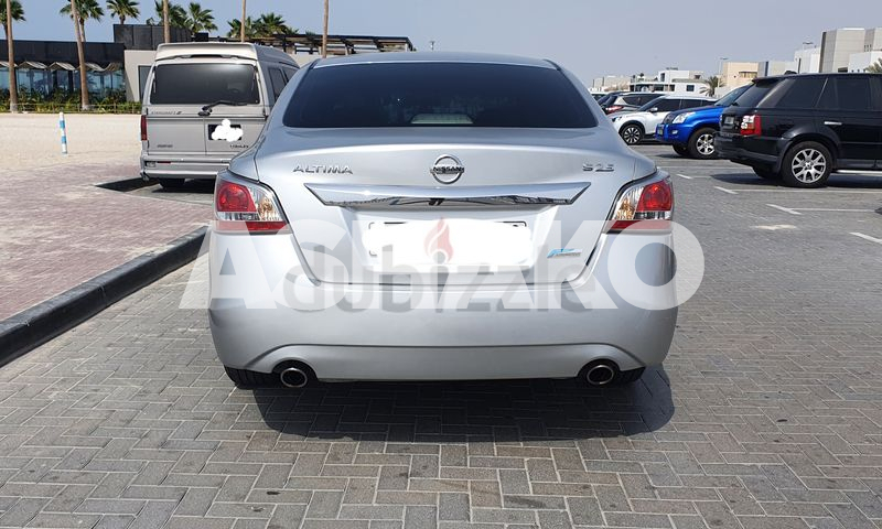 Nissan Altima - 2016 - Silver - Gcc Specifications 5 Image