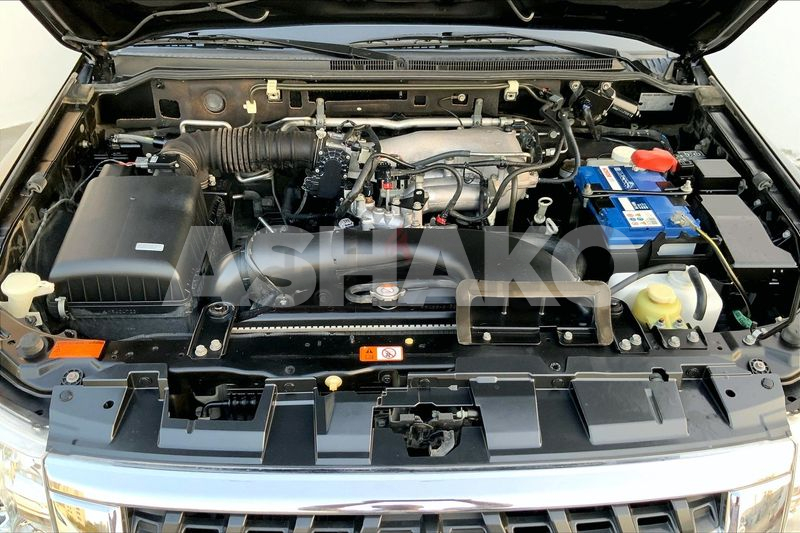 2017 Mitsubishi Pajero Gls Mid Suv //Low Km // Aed 1,064 /Month //Assured Quality 4 Image