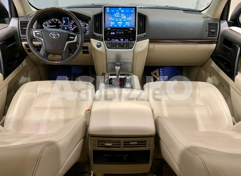 2019 Toyota Land Cruiser V8 Gxr Grand Touring, Toyota Warranty + Service Contract, Low Kms, Gcc 12 Image