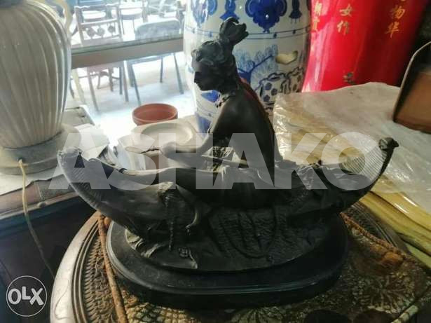 تمثال برونز فرنسي مميز للغاية شغل دقيق روع...