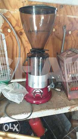 مطحنة قهوة إيطاليّة 450$