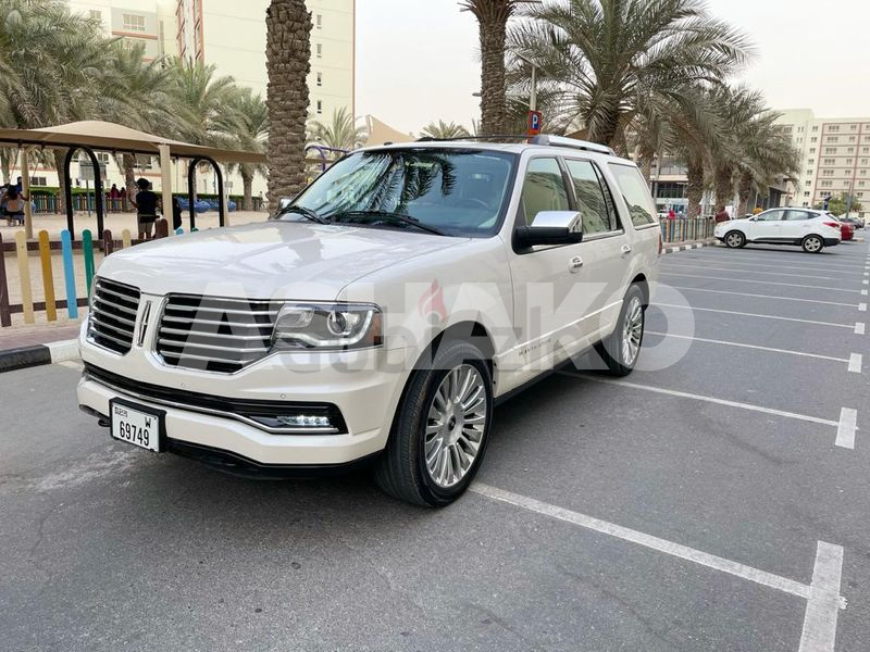 Lincoln Navigator Ecoboost 2015 GCC owned by Western expat selling due to relocation