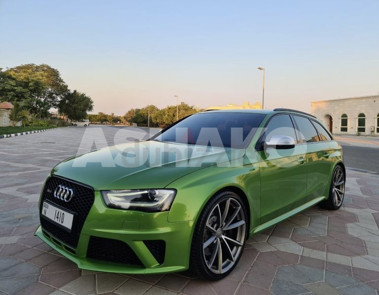 AUDI RS4 4.2 V8 SPECIAL ORDER //AMAZING COLOR FULL SERVICE HISTORY LOW MILEAGE GCC
