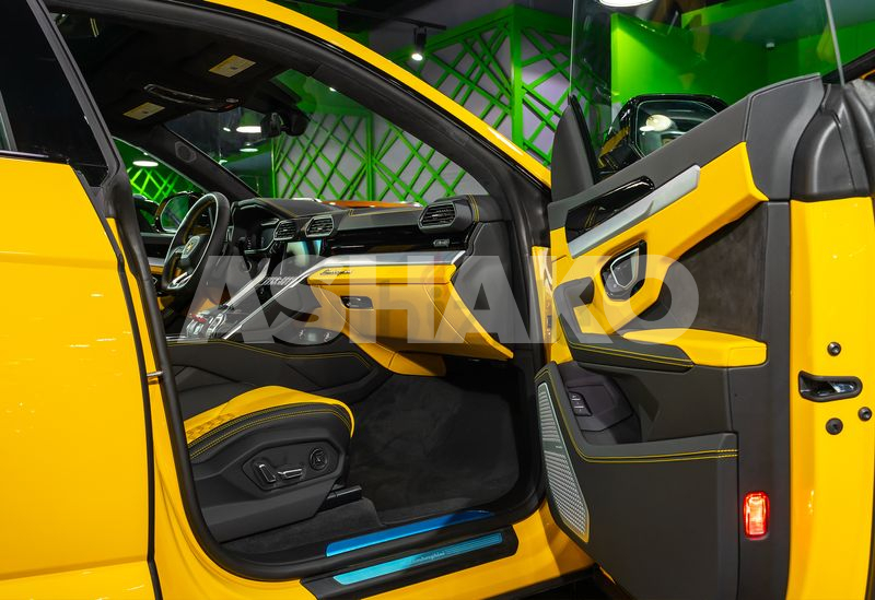 Brand New Urus With Bicolore Sportivo Seats | Bang  Olufsen Speakers | Q Citura Stitching | 8 Image