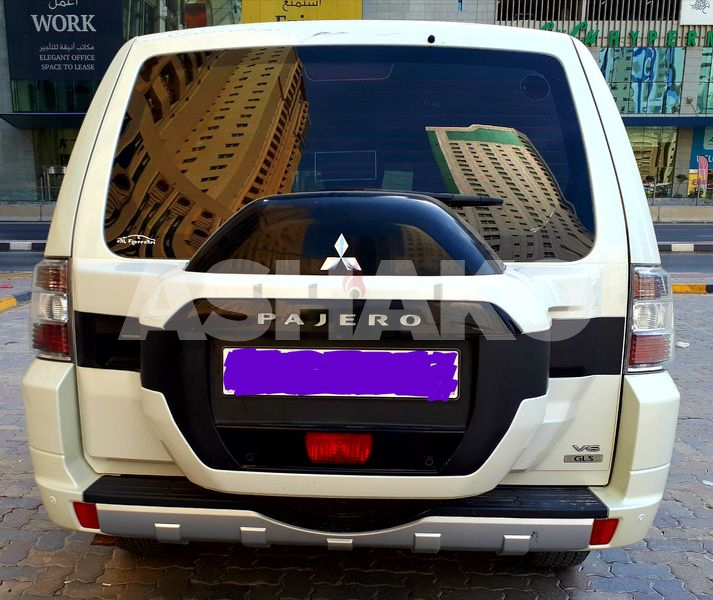 Pajero 3.5 Gls V6 2017 Gcc Spec No Accident 100% Original Paint 4 Wd Cruise Camera Reduced Price 3 Image