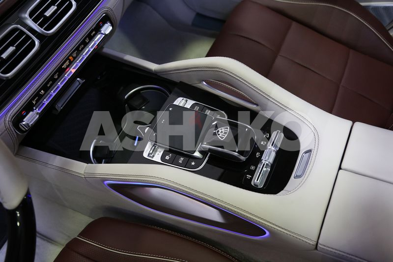 2021 !! Brand New Mercedes**Maybach Gls 600** | Rear Fridge | Warranty Available 12 Image