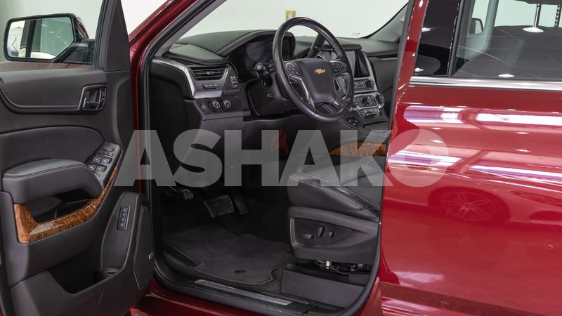 Chevrolet Tahoo Ltz 2018 - Gcc - Fsh - Warranty Till 11/2021 - Excellent Condition 6 Image