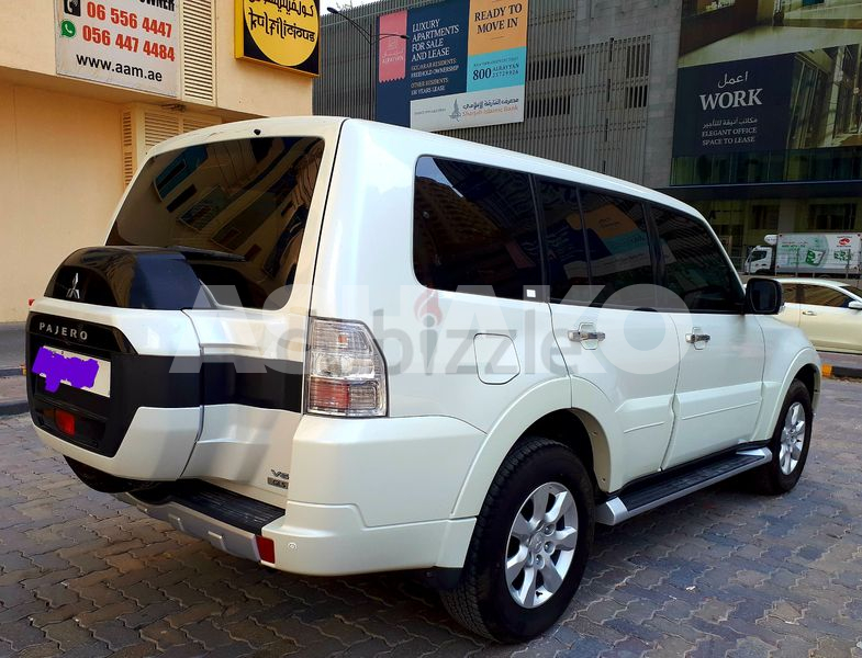 Pajero 3.5 Gls V6 2017 Gcc Spec No Accident 100% Original Paint 4 Wd Cruise Camera Reduced Price 5 Image