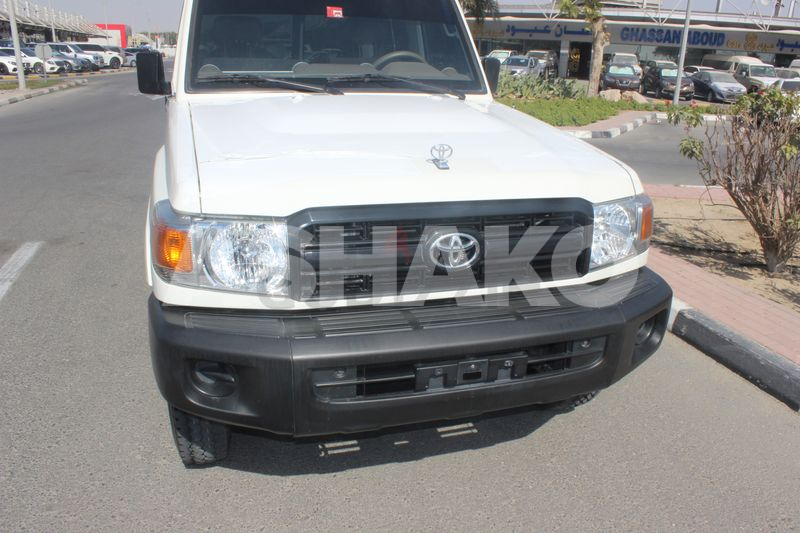 Toyota Land Cruiser  2018 Capsule 2500 Km Only 6 Image