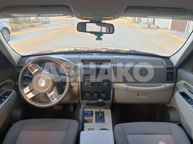 2012 Jeep Cherokee (Dealer Full Service History/Contract) 7 Image