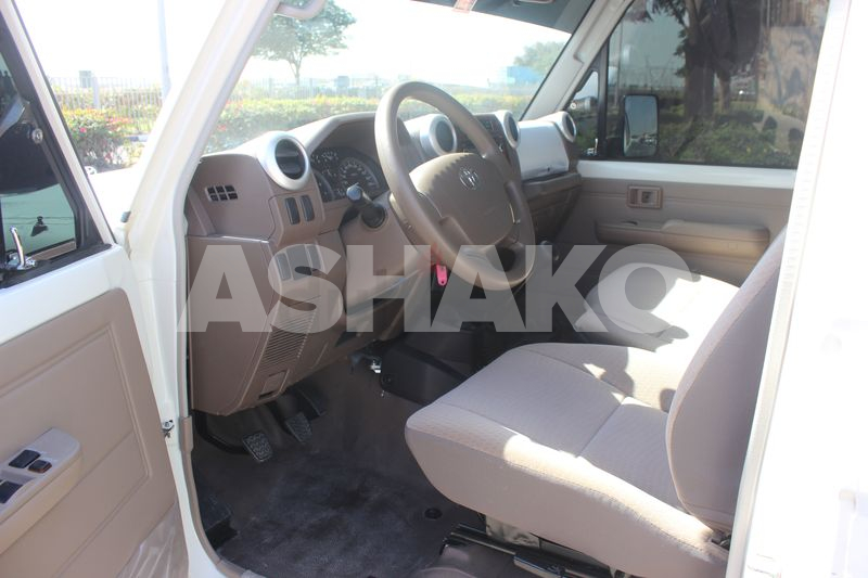 Toyota Land Cruiser  2018 Capsule 2500 Km Only 13 Image