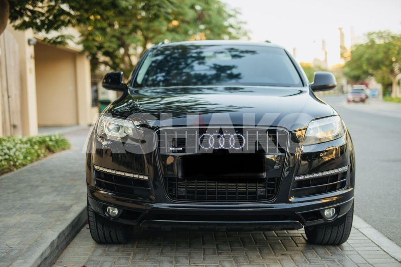 I Only Reply By Whatsap Audi Q7 Black Edition V6 Full Option In Excellent Condition. 5 Image