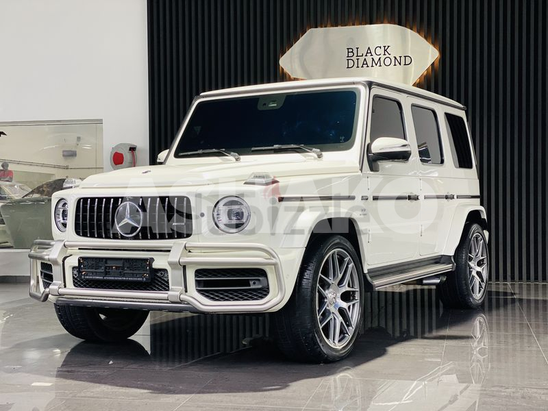 I only reply by Whatsap G63 AMG GCC under warranty in excellent condition.