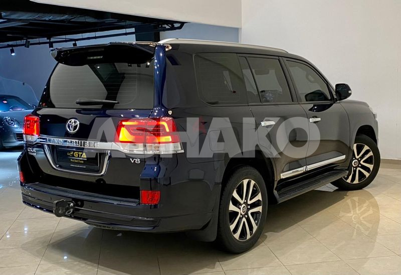 2019 Toyota Land Cruiser V8 Gxr Grand Touring, Toyota Warranty + Service Contract, Low Kms, Gcc 6 Image