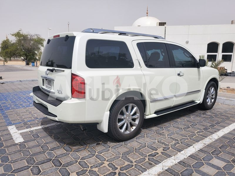 Infiniti QX56 family car