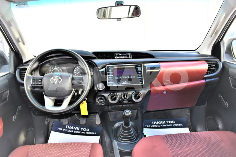 Toyota Hilux 2.7L Gl Double Cabin Pickup 2016 Gcc Specs Dealer Warranty 5 Image