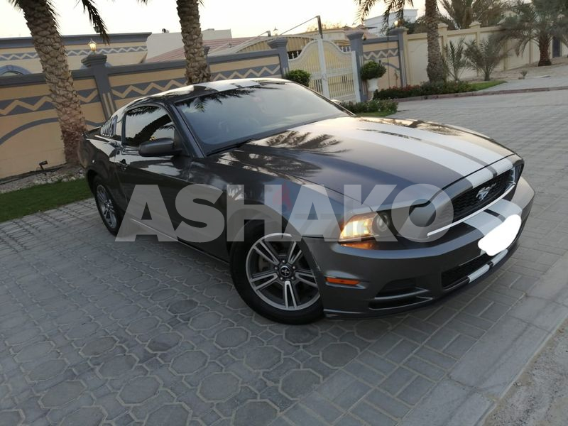 FORD MUSTANG 2013/GOOD CONDITION/6 CYLINDER