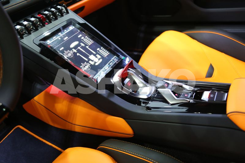 2021!! Brand New Lamborghini **Huracan Evo** | Gcc Specs | Under Warranty And Service Contract 2 Image