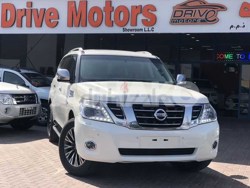 AED 2489/ month UNLIMITED KM WARRANTY 400 HP  2017 V8 .  EXCELLENT CONDITION UNLIMITED K.M WARRANTY