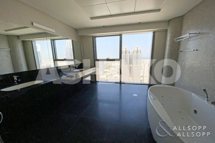 Apartment For Rent Difc, Central Park Tower, Dubai | Triplex Penthouse | Elevator | Maids Room 20 Image