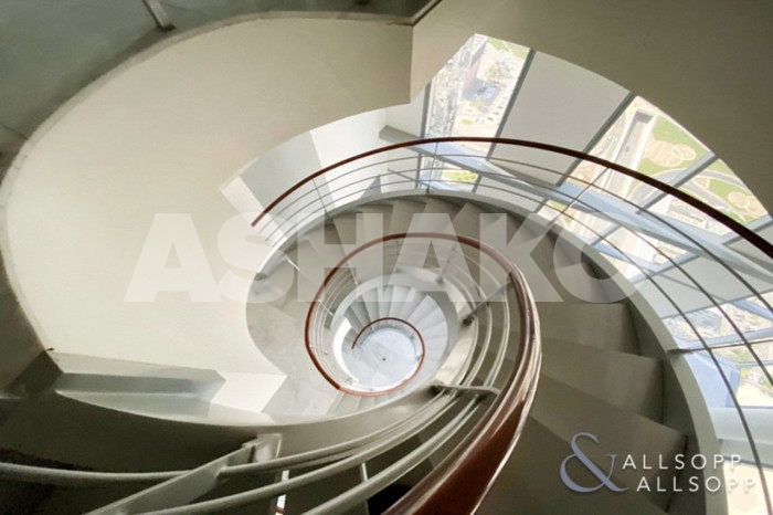 Apartment For Rent Difc, Central Park Tower, Dubai | Triplex Penthouse | Elevator | Maids Room 15 Image