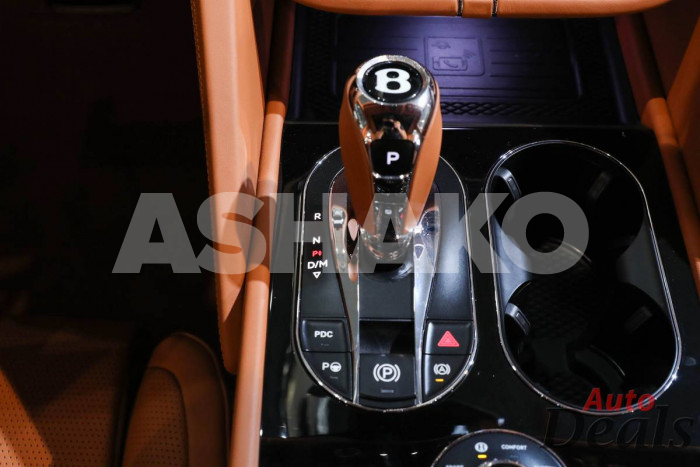 Bentley Bentayga V8 8 Image